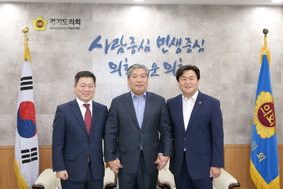 20190509_보도자료_경기도시장군수協, 예산 관련 협의 위해 경기도의회 방문 (2).jpg