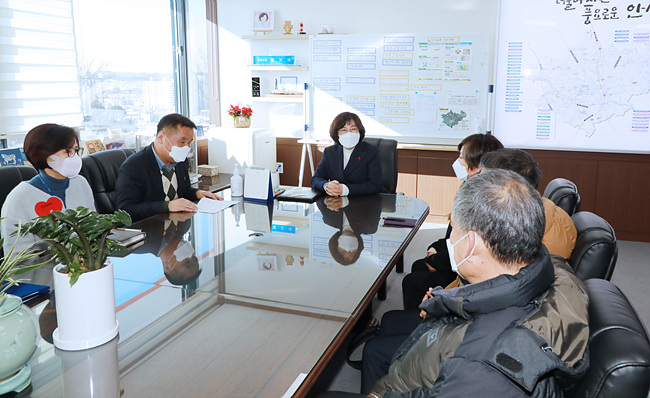 2. 경로당 지역농산물꾸러미 지원사업 협약식 (2).jpg