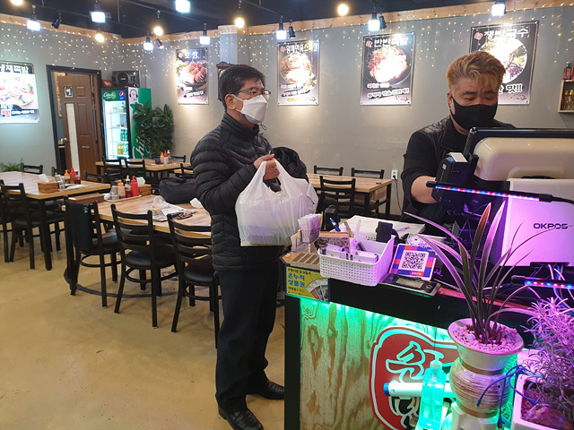 01-2 퇴근 길 음식포장해가기(박대식 혁신전략실장).jpg