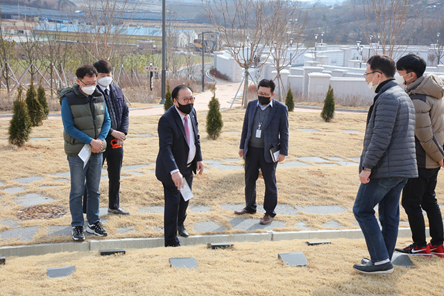 추모공원(2).jpg