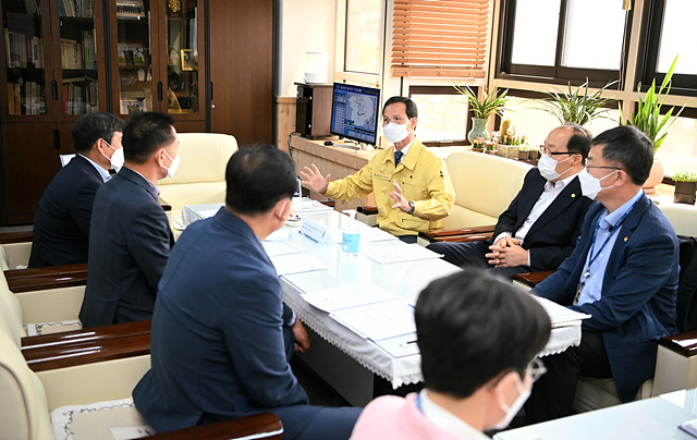 01-1 소통공감의 날 사진(맹동면민).jpg