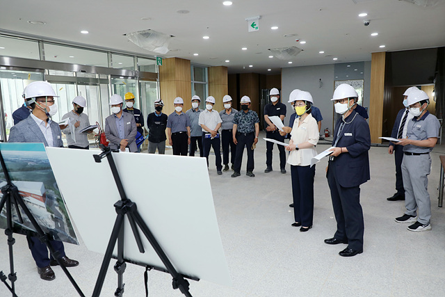 2. 서안성체육센터 현장 점검 (2).jpg