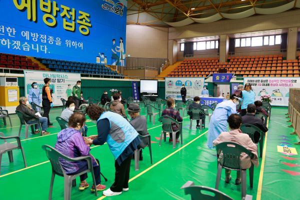 1.보성군, 전국 최초조정 조례 제정으로 예방접종 완료자 인센티브19예방접종센터).JPG