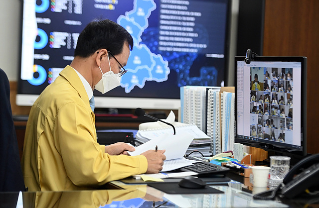 04-3 조병옥 음성군수 영상회의 주재.jpg