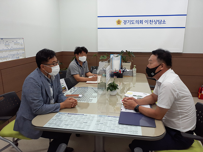 210820 김인영 의원 가뭄 피해 지원을 위한 성립전 예산 편성 논의.jpg