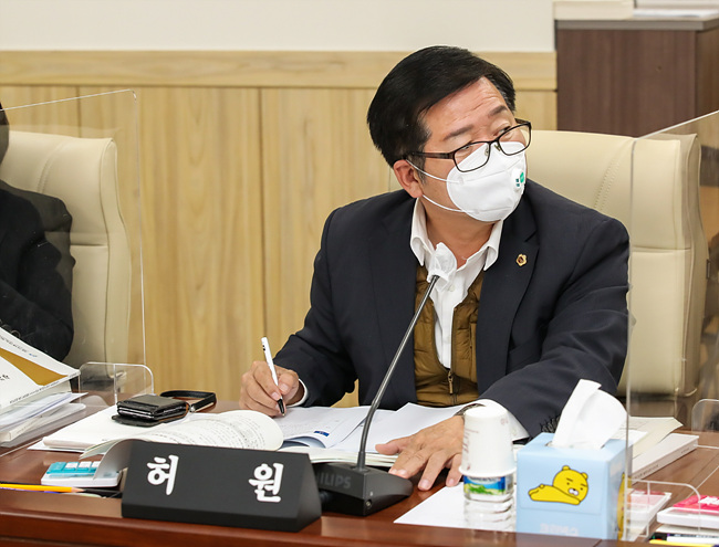 211110 허원 의원, 뿌리산업 자긍심 고취 통해 숙련노동자 육성 필요.jpg