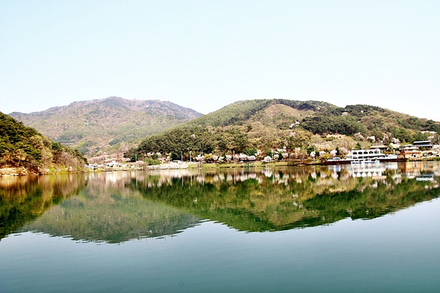 1. 음성군 봉학골에 지방 정원, 산림레포츠단지 들어선다(용산저수지).jpg