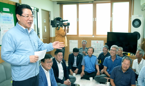 [크기변환]무더위 경로당 어르신 안부·애로 사항 청취1.jpg