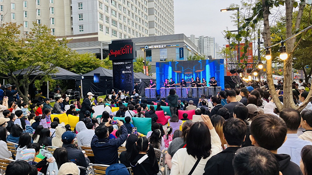 [전달보도자료]위례동 주민자치회， WeHA 플리마켓 버스킹 축제 개최.jpg