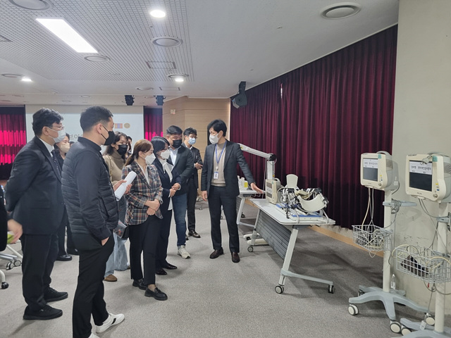 15-1.안성병원 몽골 투브 아이막 도립병원 의료장비 무상양여.jpg