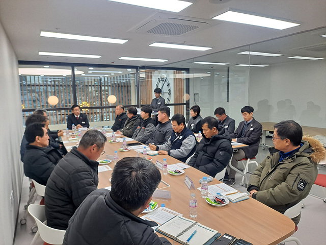 01 전진선 군수, 대규모 공공시설사업 현장 관계자 간담회 개최.jpg