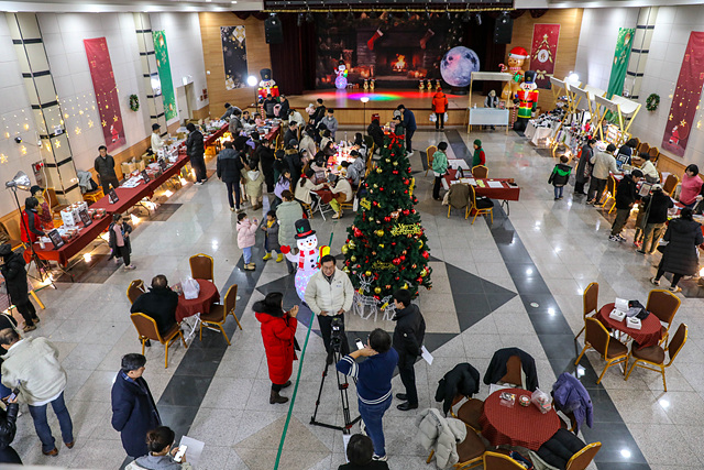 02 겨울엔 양평 크리스마스 팝업스토어.jpg