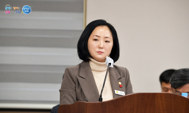 보도자료_사진(군정질문_임산업발전).jpg