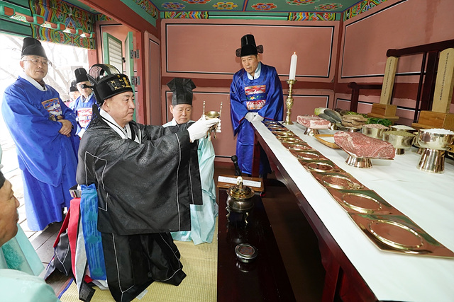 방세환 광주시장, 정충묘 제향 거행 (1).jpg