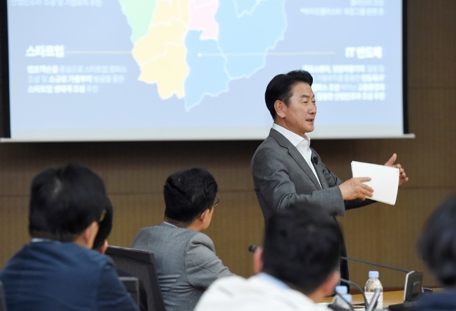 시민소통담당관(의정부시, 새해 들어 연이은 기업유치로 도약의 발판 마련)1-2023년 10월 바이오 클러스터 조성 관련 찾아가는 기업유치 설명회 개최2.JPG