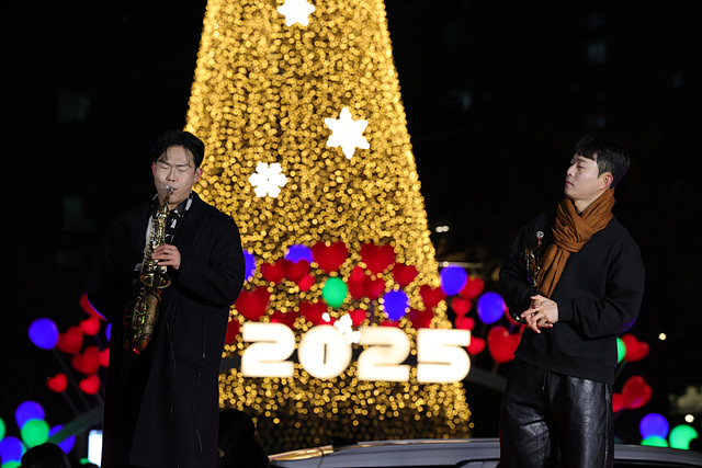 [보도사진3]2024 크리스마스마켓.jpg