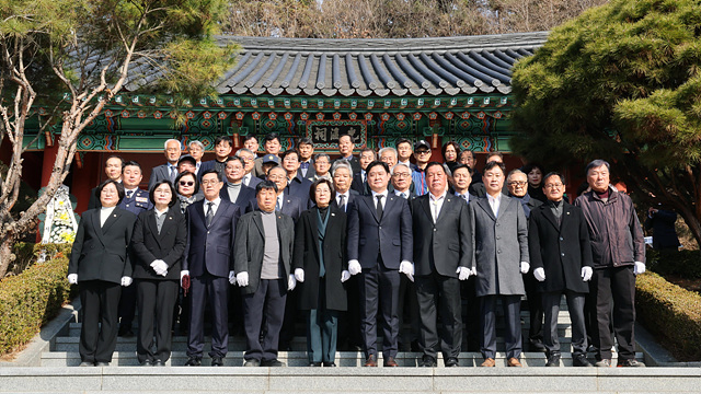 2. (복지정책과)제107주년 3.1절 참배행사  (2).jpg