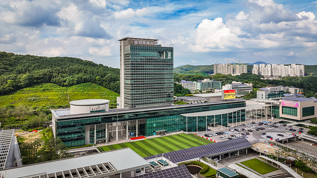 11. 용인특례시청.jpg