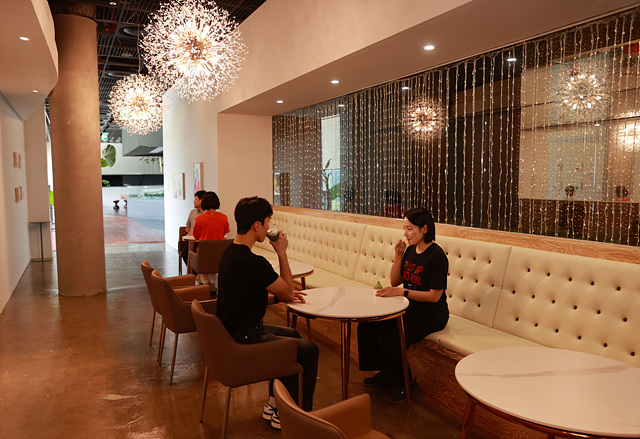 1-2. 보성군 봇재 ‘그린다향’, 한국소비자산업평가 우수업체 선정_보성군 봇재 ‘그린다향’내부 (3층).jpg