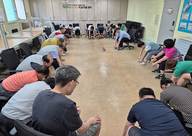 (사진2)“혼자서도 할 수 있어요” … 하남시, 발달장애인 대상 ‘CBR 이음플러스 재활·구강 교육’ 성료.jpg