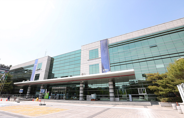 1. 기흥구청사 전경.jpg